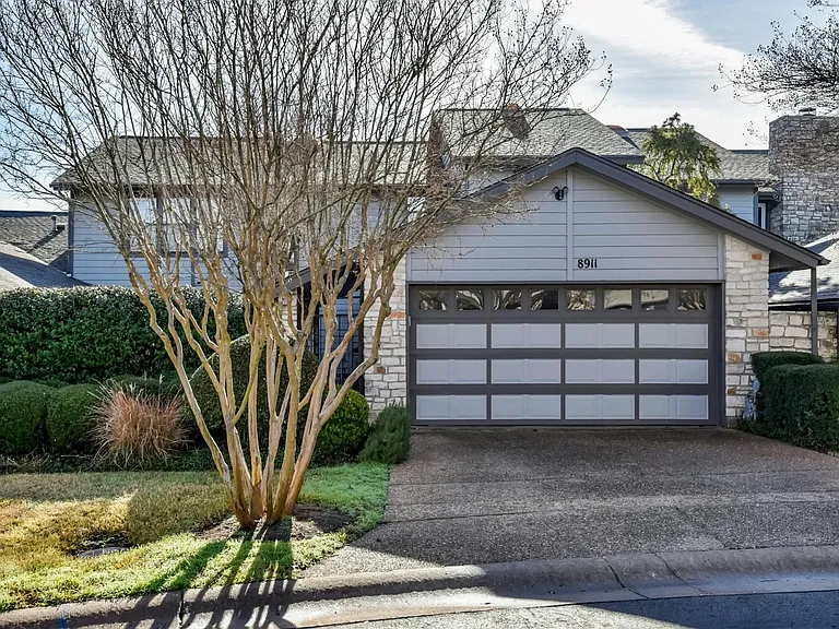 8911 Mount Bartlett Dr — Photo 2