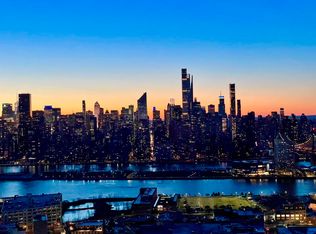 3 Court Sq #4501, Long Island City, NY 11101