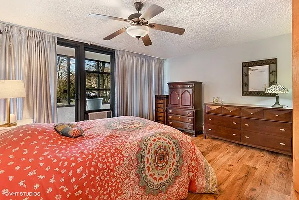 Sold by Shares of New York Marketing LLC | media 5