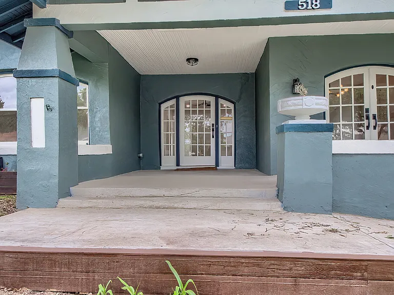 518 Queen Anne Ct — Photo 2