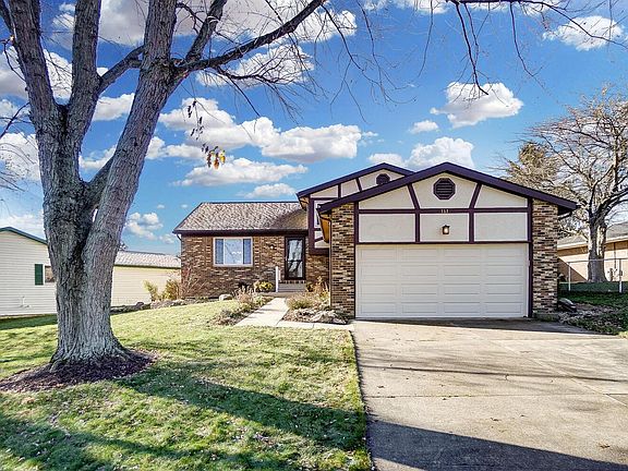 3rd image of 161 Collingwood Dr
