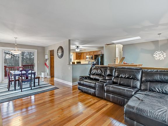 2nd image of W142N6967 Oakwood Dr