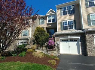 799 Huntington Dr #799, Fishkill, NY 12524