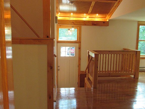 Entryway/living room 