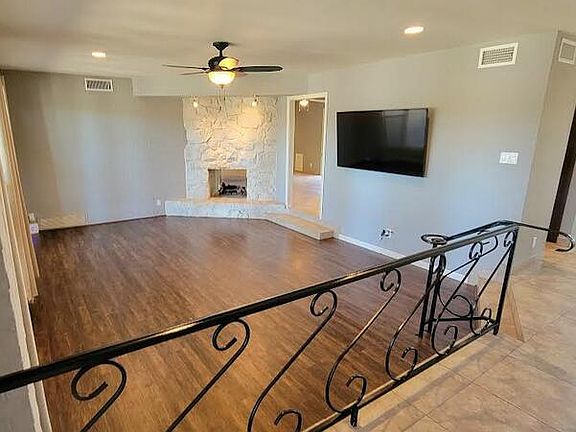 5th image of 15025 N 8TH Avenue