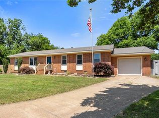 2805 Point Ct, Chesapeake, VA 23321