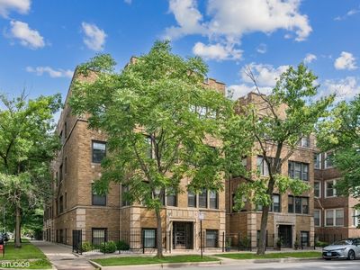 1524 W Addison St APT G, Chicago, IL, 60613