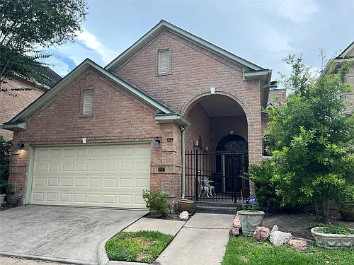 6983 Oakwood Park Photo 1