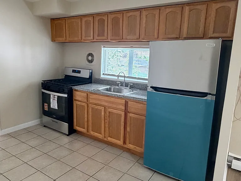 528 Knorr St #26 — Photo 6