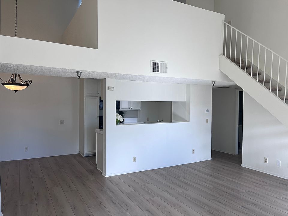 1st image of 5124 Coldwater Canyon Ave #201