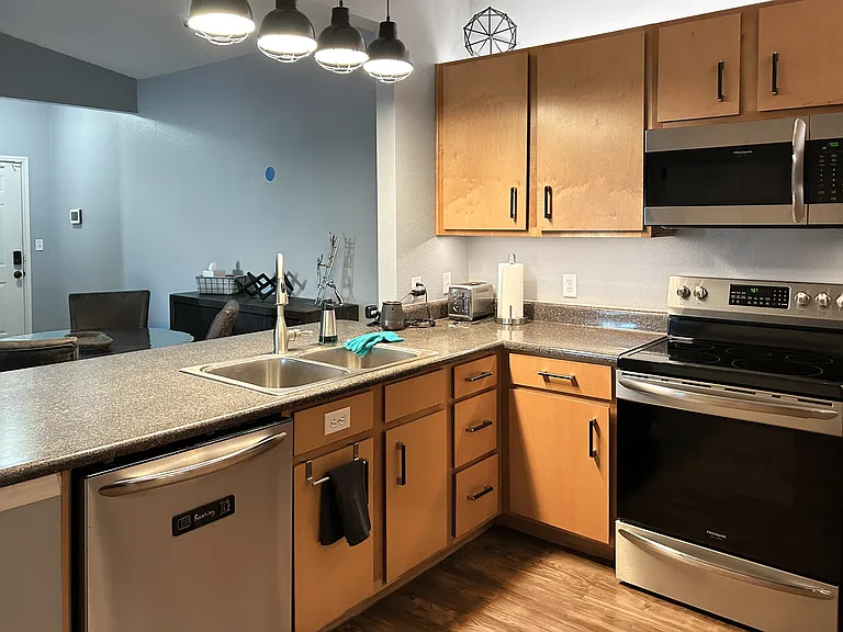 2200 Classen Blvd #1 — Photo 38