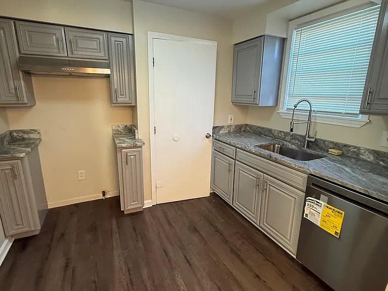 7535 Republic Ave — Photo 10
