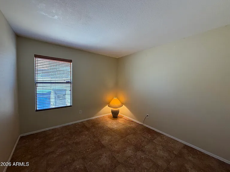 1289 W Maria Ln — Photo 17