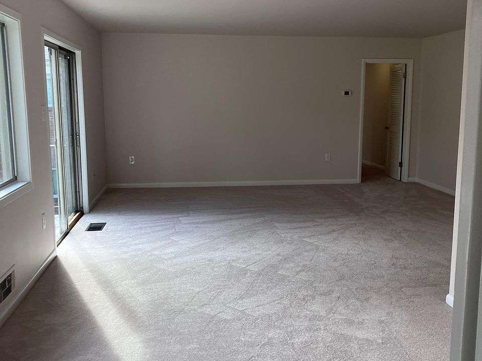 Parkside Condominiums 10661 Weymouth St Bethesda MD Zillow