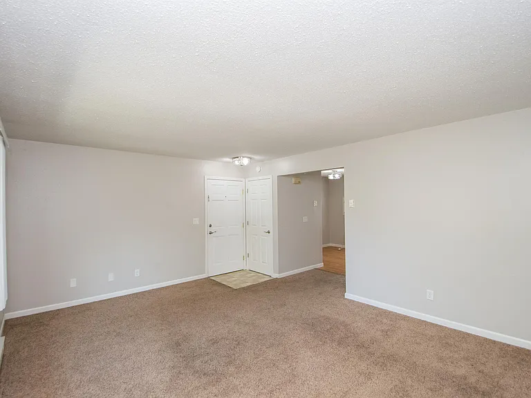 909 12th St N #2 — Photo 7