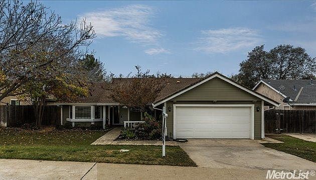 1st image of 8204 Oakenshaw Way