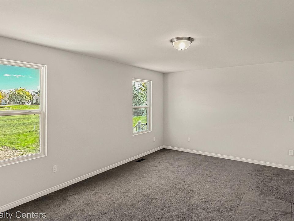 360 Devonshire Move In Ready Dr, photo 13