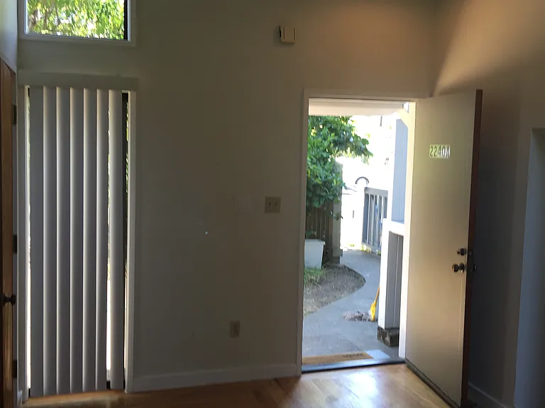 2240 Grant St #A — Photo 4