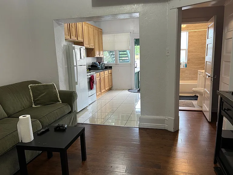 1141 E 500 S — Photo 16