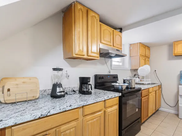 7073 Kennedy Boulevard image 23 of 49