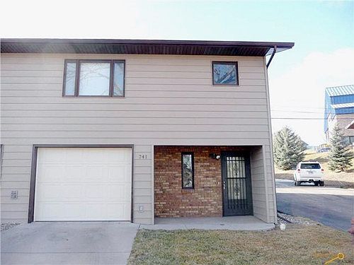 1st image of 741 Plum Tree Ln