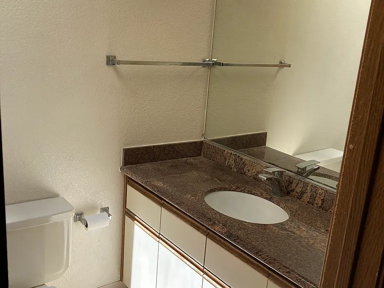 San Luis Cir — Photo 6