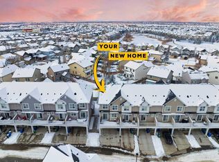 438 E Copperstone Mnr SE, Calgary, AB T2Z5G3
