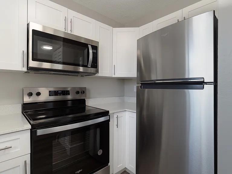 Emerald Cove West — Photo 9