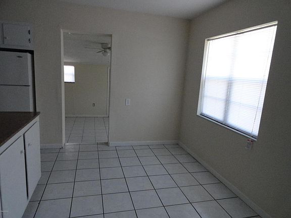 5th image of 70 Chapel Ln