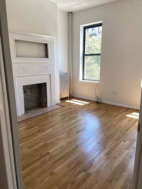 1st image of 940 Columbus Ave #2EE
