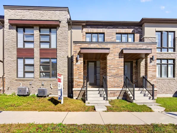 225 Coronation Rd, Whitby, ON L1P 0H6