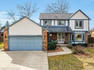 44263 Ausable Dr, Clinton Township, MI 48038