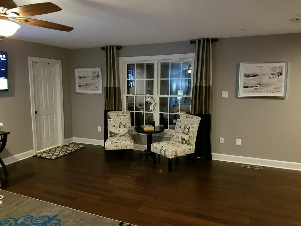 1 bed, 10000 sqft, $1,350 — Photo 4