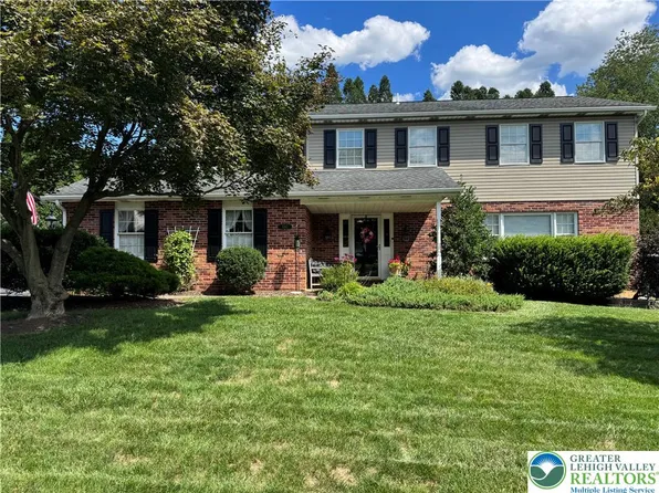 3360 Michigan Ct, Bethlehem, PA 18020