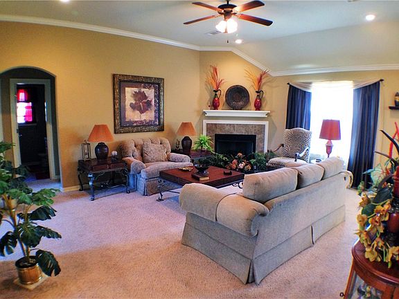 5th image of 3554 Mountain View Dr