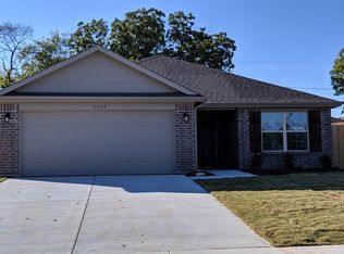 1458 E Magnolia Ave, Fort Worth, TX 76104