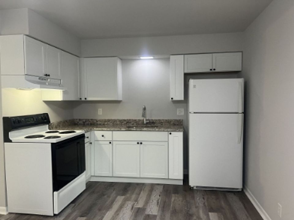 1st image of 1694 Molitor Rd APT B