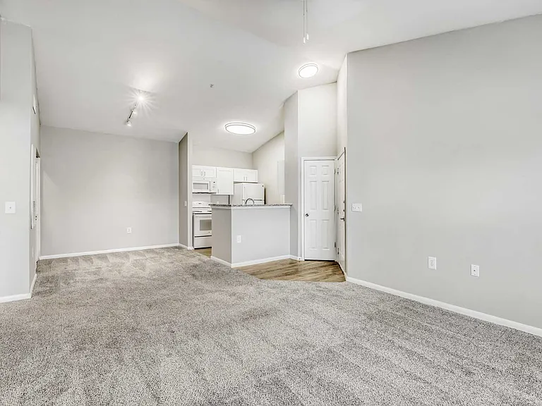 Worthington Point Apartments — Photo 59