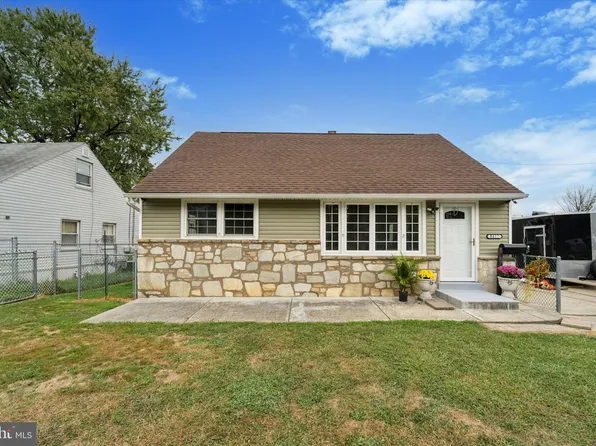 9411 Academy Rd, Philadelphia, PA 19114