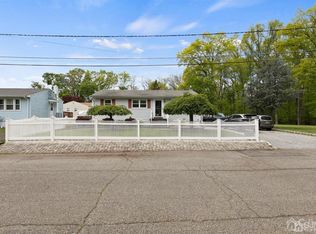 445 2nd St, Middlesex, NJ 08846