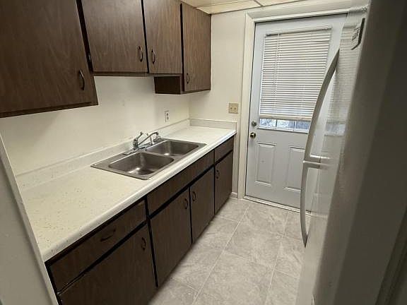 3rd image of 1020 S Lake Shore Way