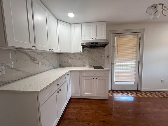 5th image of 13204 SE 49th St #A