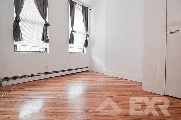 Rented by EXR | media 15