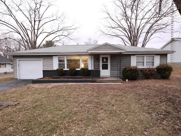 827 W Johnson St, Vandalia, IL 62471