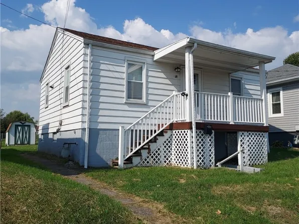 222 S Shupe St, Mount Pleasant, PA 15666
