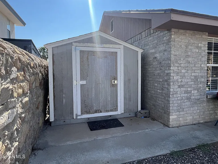 157 Lago De Oro Dr — Photo 19