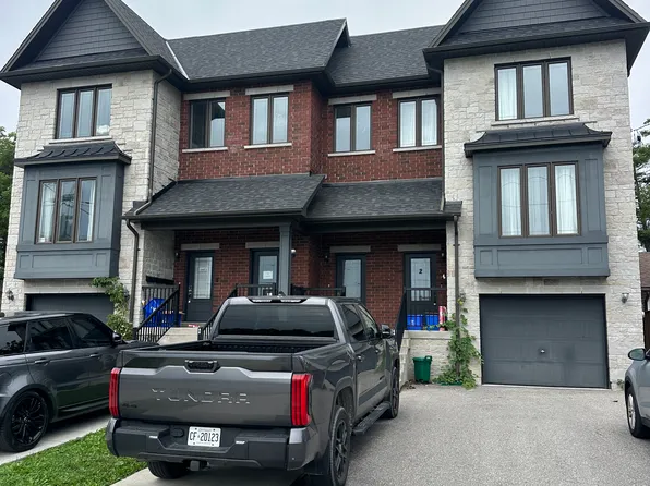84 Farewell St #3, Oshawa, ON L1H 6L6