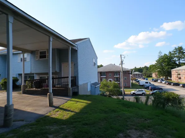 186 Dunbarton Rd APT 14, Manchester, NH 03102