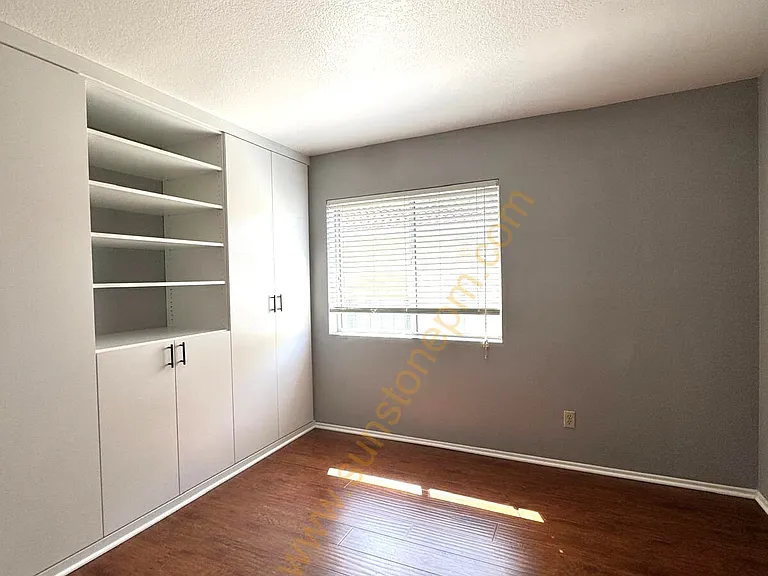 2180 Hedgerow Ln — Photo 17