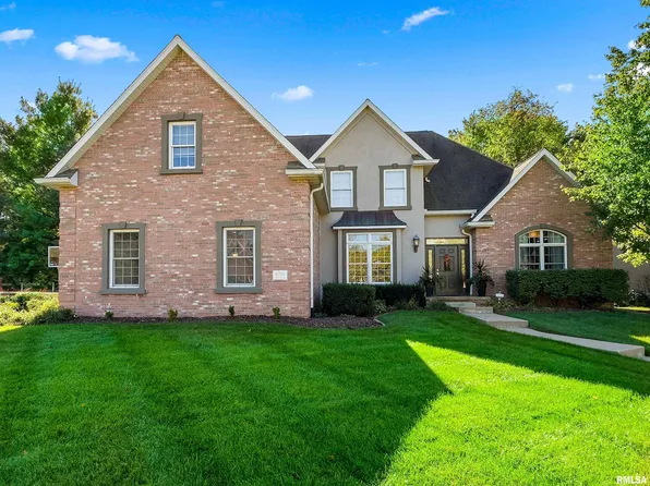 6718 N Fieldstone Ct, Peoria, IL 61615